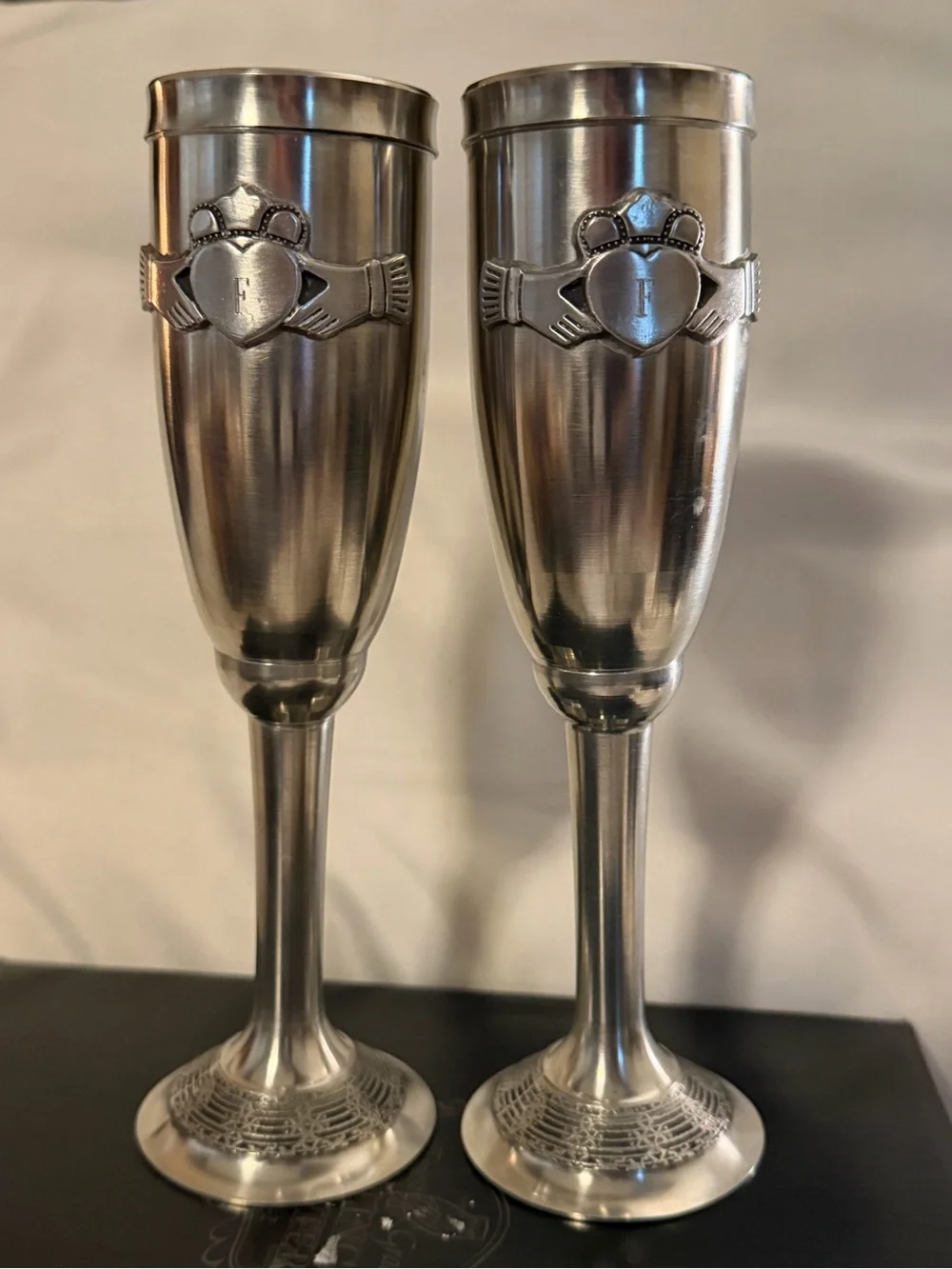 NIOB Mullingar Pewter Claddagh Champagne Flutes 8” Boxed Monogram “F”
